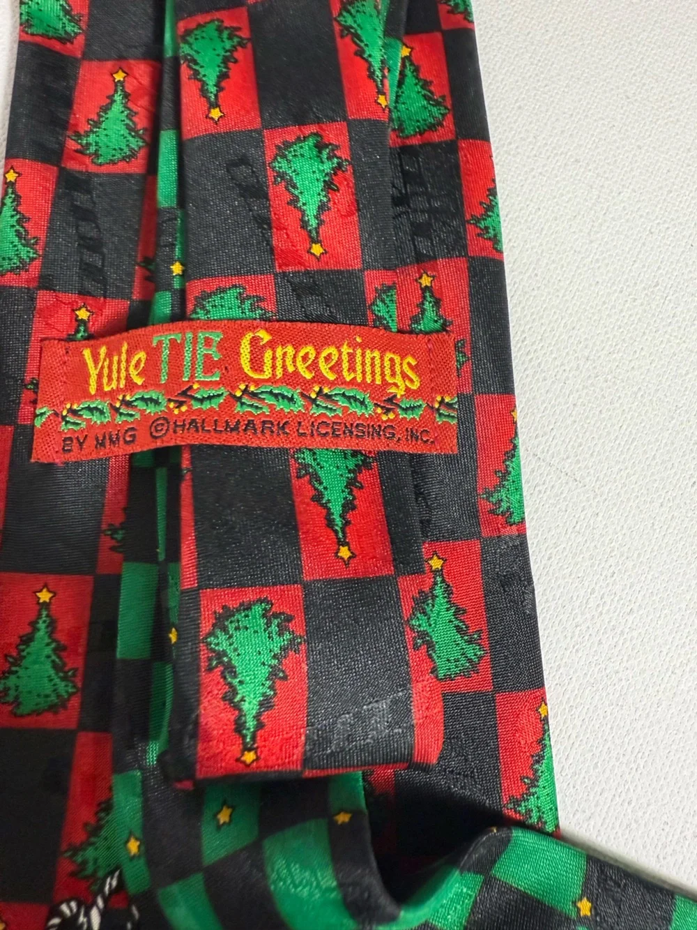 Vintage Hallmark Necktie Christmas Trees Holiday Black Red Green 58